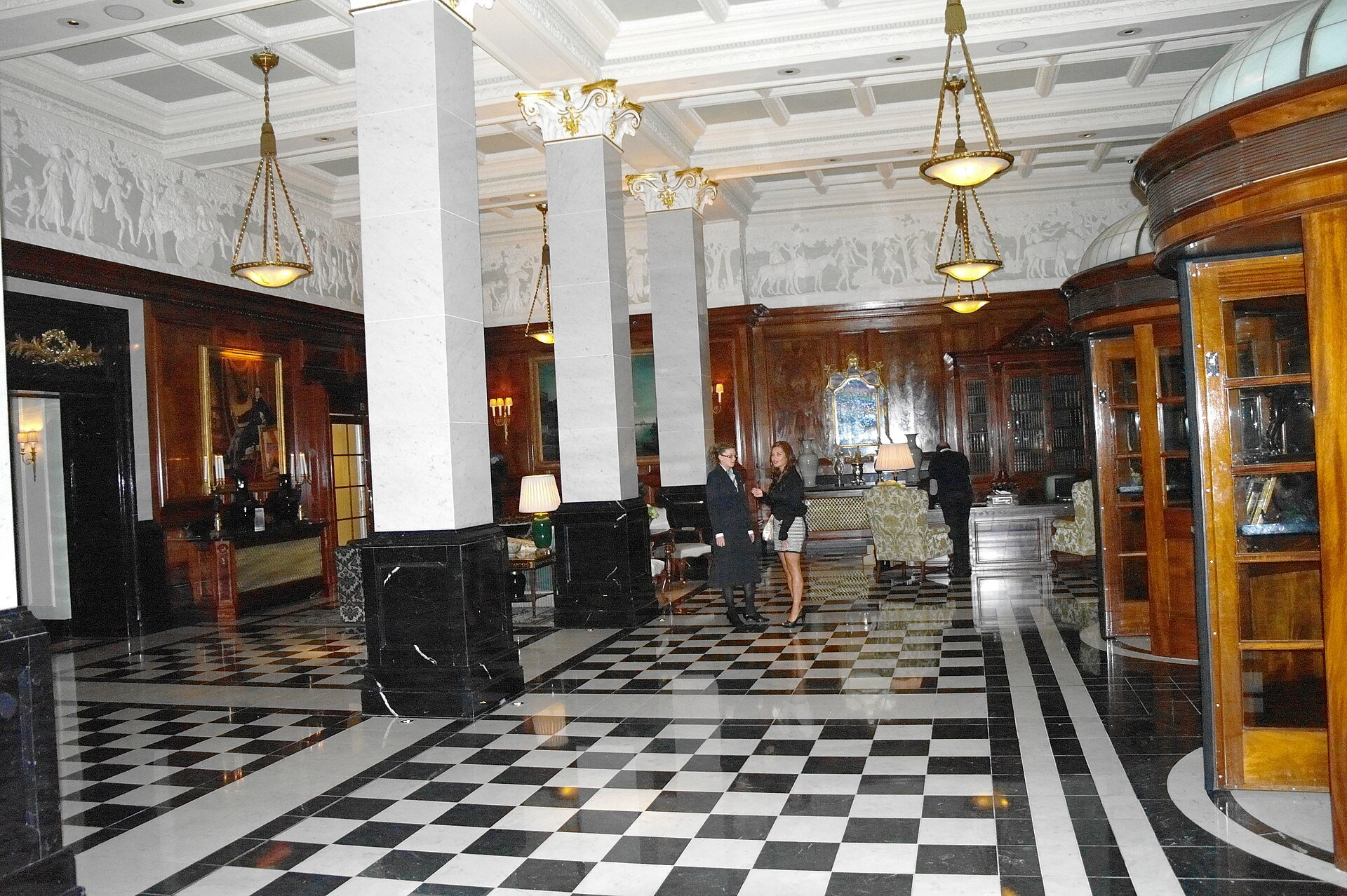 Illustrative hotel foyer interior in London (not one of the listed venues)